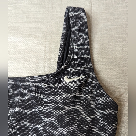 Nike Women Size Medium One Piece Competitive Swimsuit Black Grey Animal Print - Picture 2 of 9